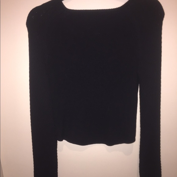Black sweater - Picture 2 of 3